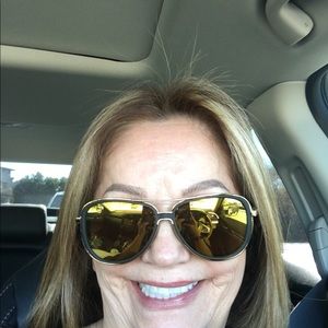 Meet your Posher, Dolores